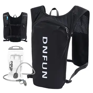 Running Hydration Vest Backpack for Men Women,Lightweight Insulated Pack with 1.5L Water Bladder Bag Daypack for Hiking Trail Running Cycling Race Marathon Activewear Outdoor