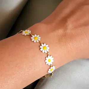 Women's Colorful Drip-Oil Daisy Flower Bracelet - Fashion Costume Jewelry Accessory
