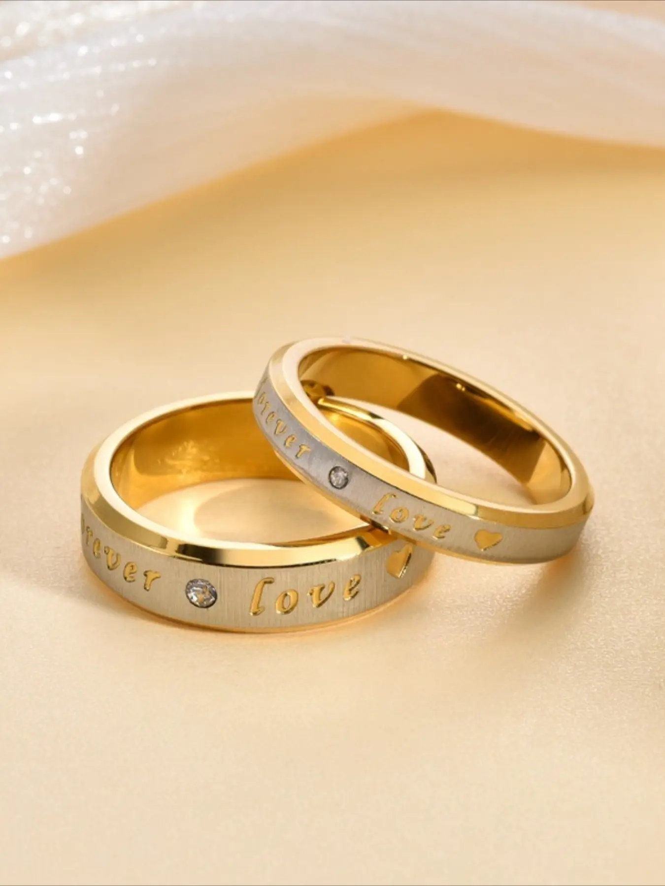 Gold-plated brushed 4mm and 6mm couple rings, fashionable titanium steel non-fading letter and diamond-encrusted wedding promise rings for both men and women