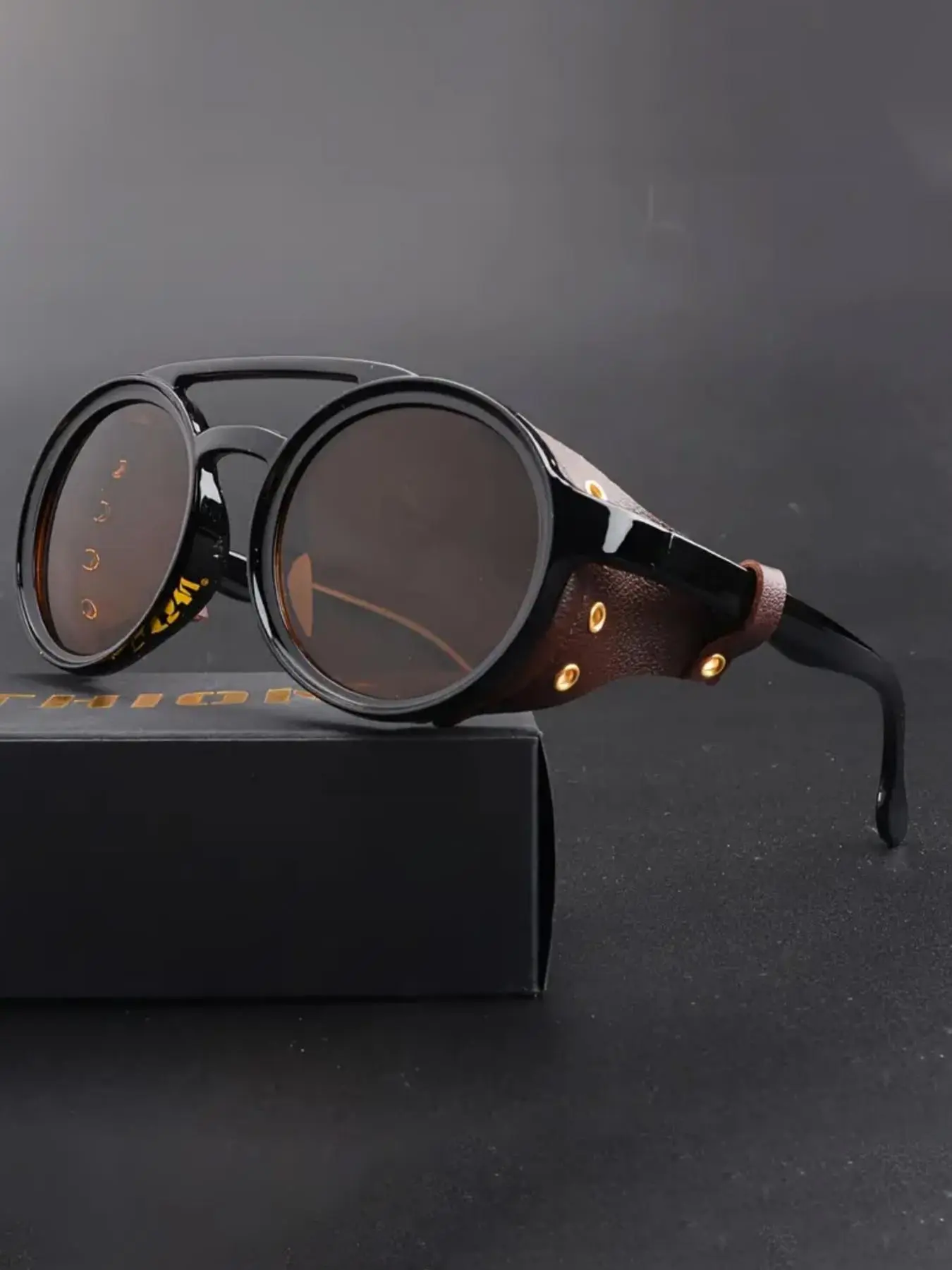 Unisex Vintage Round Frame Sunglasses, Stylish Sunglasses, Modern Trendy Sunglasses, Trendy Casual Sunglasses for Everyday Use, Street Style Sunglasses, Fashion Accessories for Outdoor Activities
