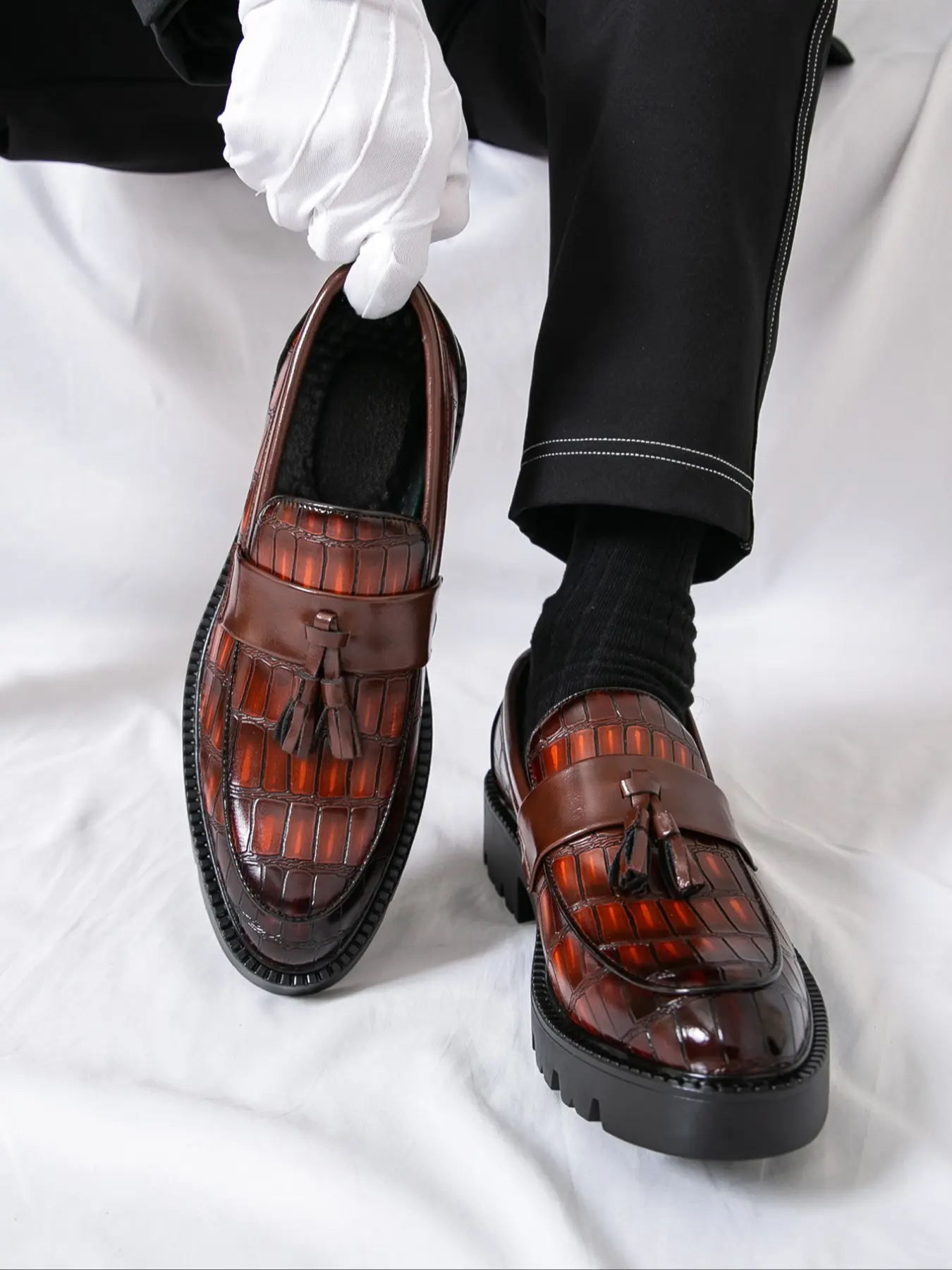 Men's Trendy Pointed Toe Slip-On Thick Sole Height Increasing Loafers, Fashionable European Style Wedding Shoes for Parties and Shows, Footwear