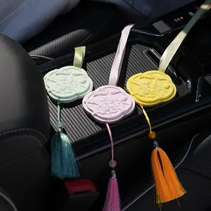 Guofeng gypsum flower-shaped aroma diffuser with fragrance plug, long-lasting fragrance retention for wardrobes, fragrance sheets, sachets, home fragrance diffusers, decorative stones