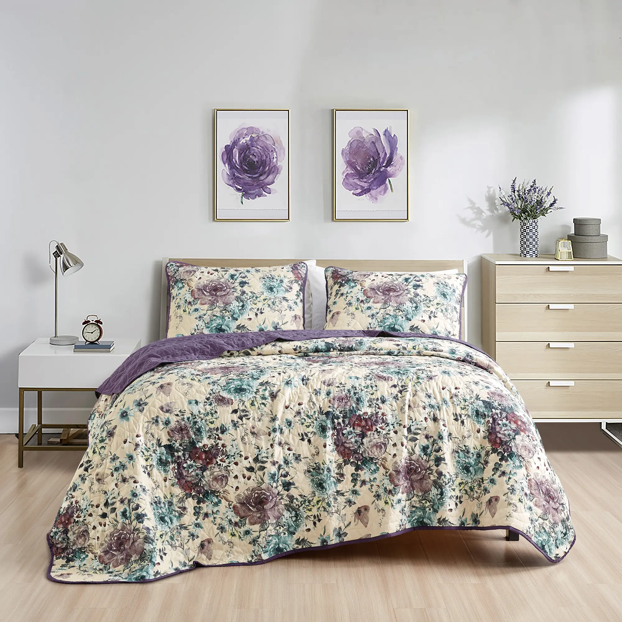 Natural  Versatile  Comfortable Soft  Exquisite Floral Quilt Set for RV for Airbnb- Available in  King or Queen Sizes. Breathable Fabric,  Machine Washable