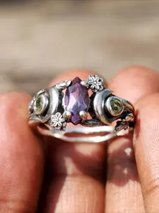 A Unique Vintage Charm Ring, Three Stone Ring, Stackable Rings, Suitable for Daily Wear, for Parties, Summer Beach Outings, As A Wedding Gift, Valentine's Day Gift, or Anniversary Gift.