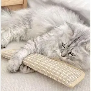 Interactive chew toy, sisal pillow toy with kick-and-play feature, designed for indoor scratching, chewing, and teething, providing fun for kittens and adult cats.