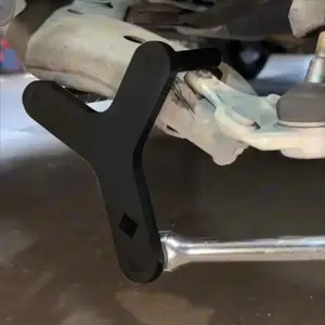 [Heavy duty Disassembly Tool] 1 piece of durable Y-shaped car lower control arm and ball joint disassembly tool - car lower control arm pry bar tool, Car Repair Tools, suitable for cars, trucks, and motorcycles, car lower arm disassembly tool (black)