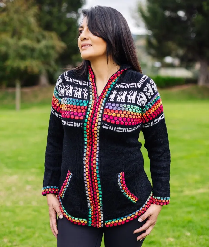 Traditional Peruvian Alpaca Sweater for Woman - Elegance and Cozy Alpaca Sweater - Handcrafted Alpaca Sweater Pullover for Stylish Warmth