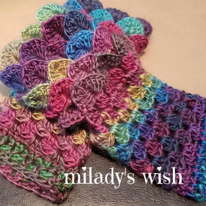 Dragon Scale Fingerless Gloves