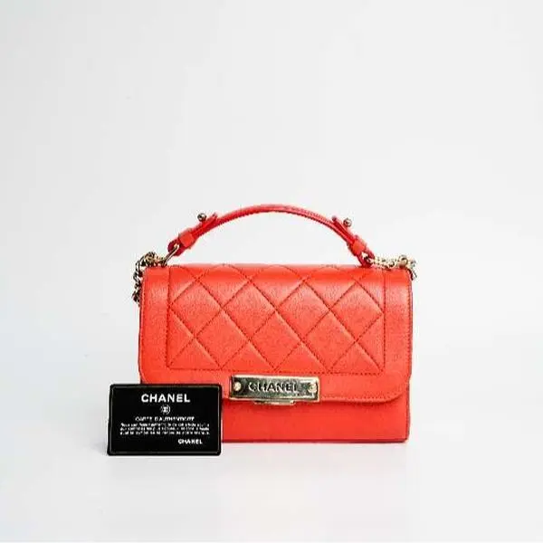 Pre-owned CHANEL Trendy CC Diamond Quilted Calfskin Handbag Crossbody Bag 24204798