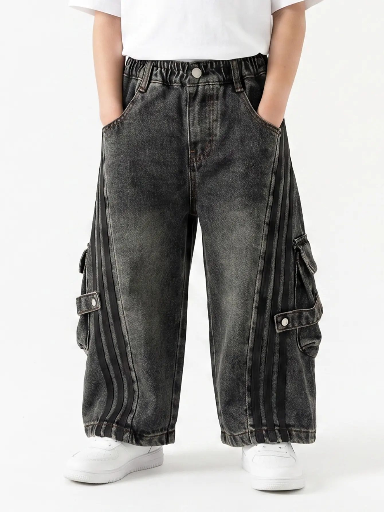 Boys' Wide-Leg Cargo Jeans with 3-Stripe Detail - Light-Wash, Loose Straight-Leg Street-Style Casual Denim Bottoms for Ages 1-16