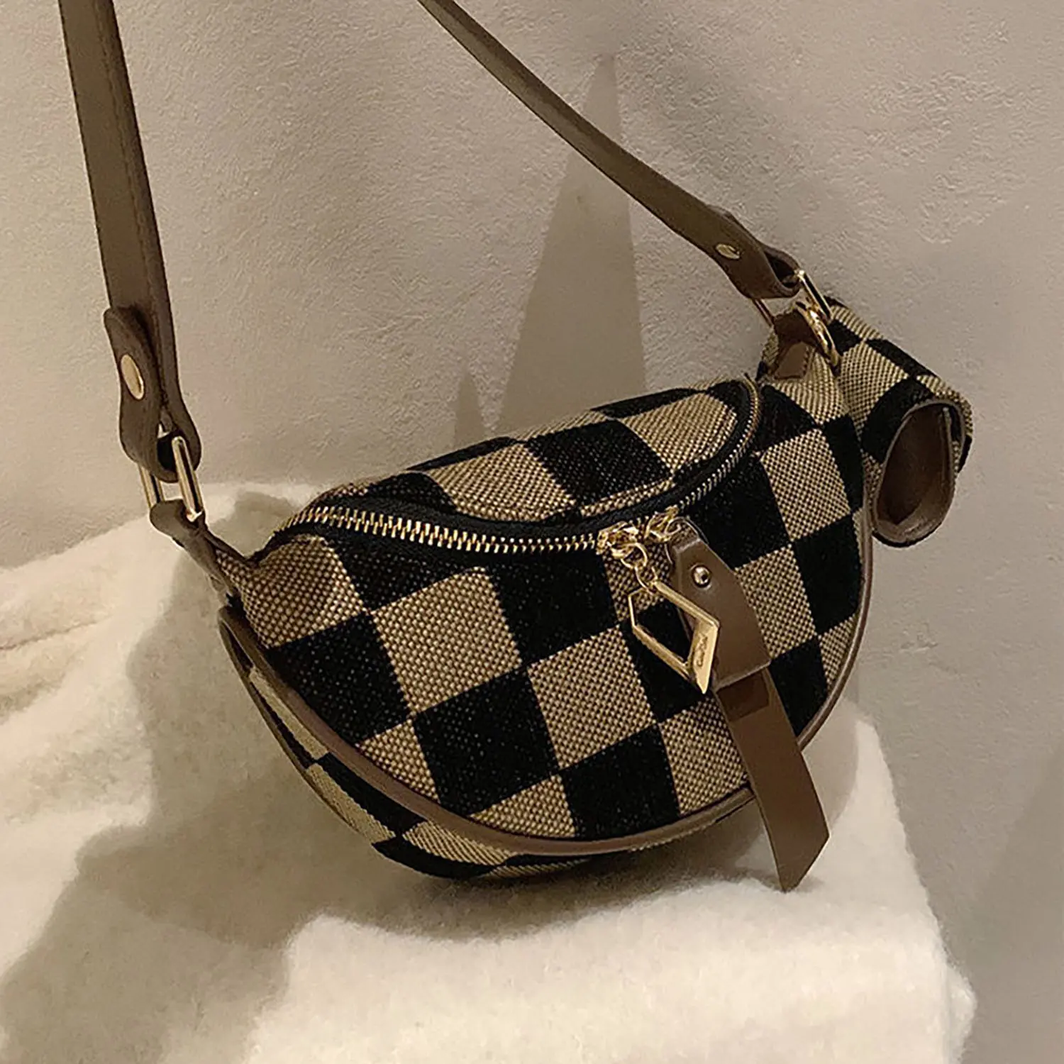 Trendy Chest Bag for Women, New Fashion Chessboard Pattern Waist Pack, Casual Crossbody Bag, Daily Use, Stylish and Chic Design, Zipper Bum Bag, PU Fanny Pack, Zipper Fanny Pack, Checkered Bum Bag, Bumbag