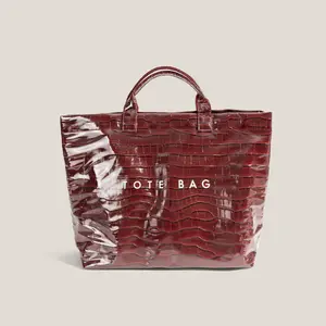 2026 Stylish & Functional Red Croc Print Tote for Women, Lightweight Yet Roomy Waterproof Bag Ideal for Office, Weekend Getaways, Farmers Market Runs & Poolside Use