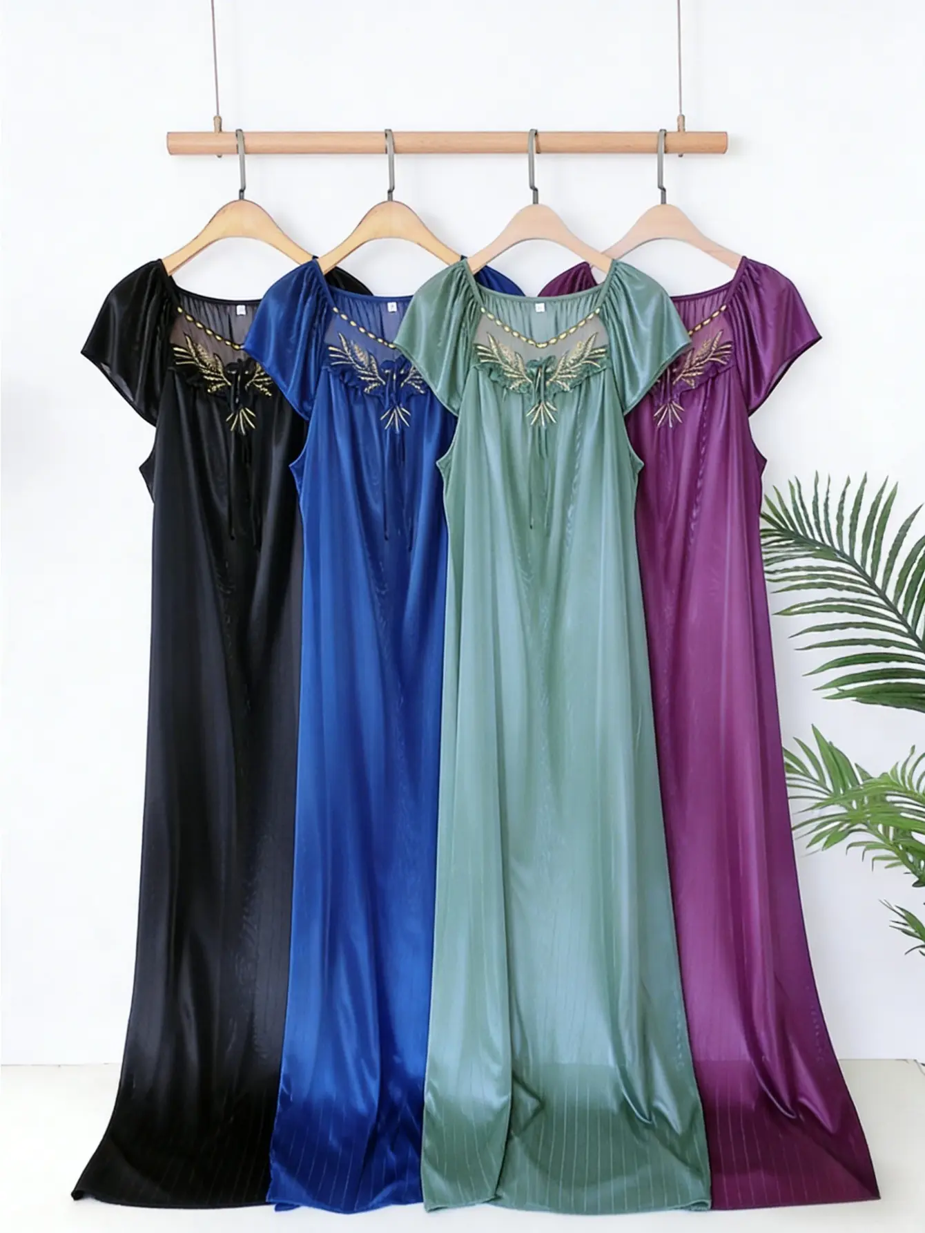 4-piece set of women’s nightgowns—sexy ice silk lace, plus sizes, solid colors, floral pajama style, lightweight, short sleeves, lace skirt