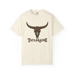 Bohemian Bull Skull T-Shirt, Unisex Vintage Style Tee for Trendy Outings, Gift for Friends, Festival Apparel, Casual Everyday Wear