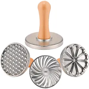 Set of 3 Metal Cookie Stamps with Wooden Handles – Ideal for DIY Baking, Cake & Pastry Decorating, Perfect Gift Package Classic Aluminium