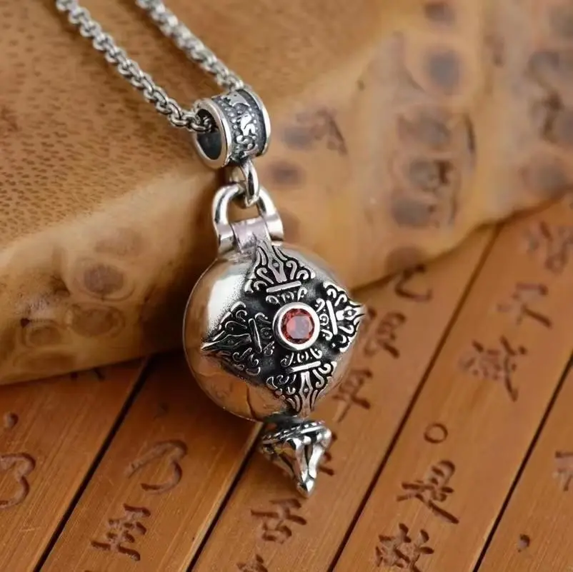 Gawu Box Pendant Can Be Opened Vajra Pestle Six-Character Scriptures Carved Inlaid with Red Zircon Retro Buddhist Amulet Jewelry