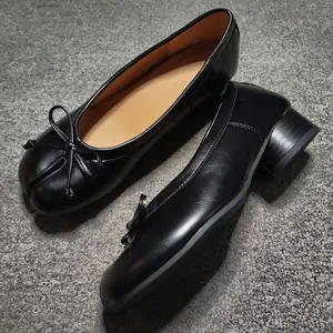 Split-toed shoes women's shoes 2025 autumn new retro light mouth thick heel pleated pig's trotters ballet one-pedal single shoes women's dance shoes