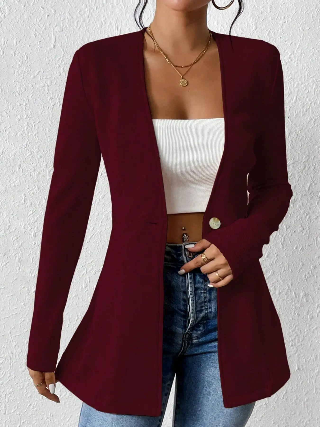 A pure color, single-button, V-neck, long-sleeved, waist-tightening, fitted women's suit jacket, Fitted Blazer Jacket, Office Blazer Jacket, Office Work Chic, Womenswear, is elegant, fashionable and versatile.