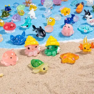 Random Color Cute Animal Shaped Miniature Fish & Aquatic Decoration Fish Tank (20/50pcs), Miniature Fish & Sea Creature Shaped Decoration, Micro Landscape Decoration for Home & Office