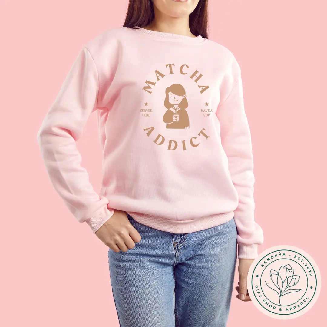 MATCHA ADDICT Sweatshirt – Green tea Lover Gift, Aesthetic Crewneck for tea Drinkers. Unisex Sweatshirt