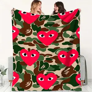Camouflage Heart-Themed Fleece Blanket,Featuring A Green Camouflage Pattern with Red Heart Accents Cover Blanket.Stylish Warm Soft Throw for Outdoor, Gift Blanket for Living Room and Travel.