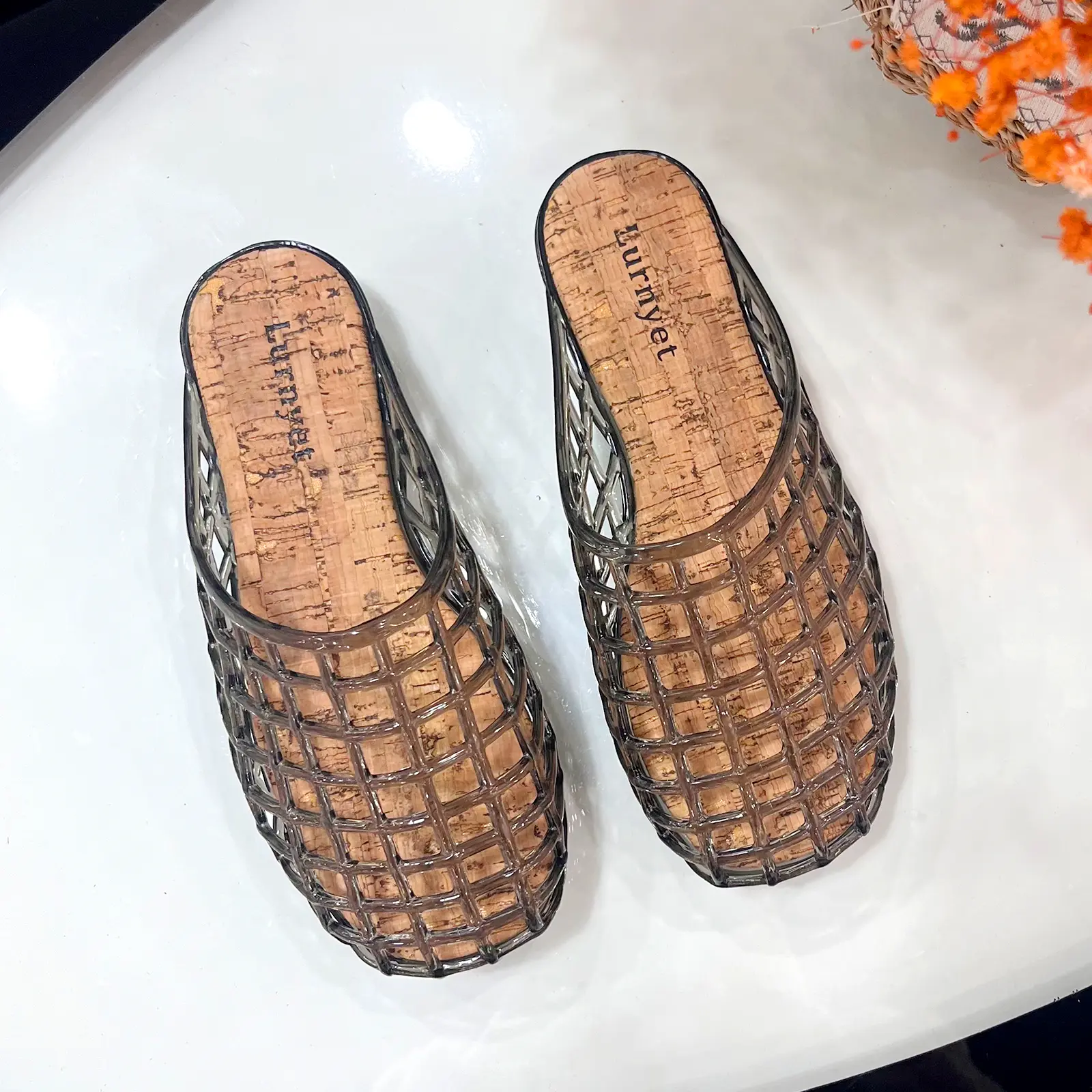 Women's Hollow Grid Jelly Mule Slides - Closed Toe, Breathable Flat Slip-On Sports Sandals with Cork Insole, Vintage Memory Foam Summer Outdoor Slippers eva thick-sole non-slip slip-on slipper