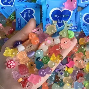 Mini Glow in The Dark Animal Resin Models(Random Color),10pc/20/30/100pc Surprise Mystery Bag for Dollhouse Decor, Fairy Garden Decor, Birthday Party Gift, DIY Crafts, Ornaments Desktop Statue Decoration Lightweight Artistic Magical Luminous Glossy