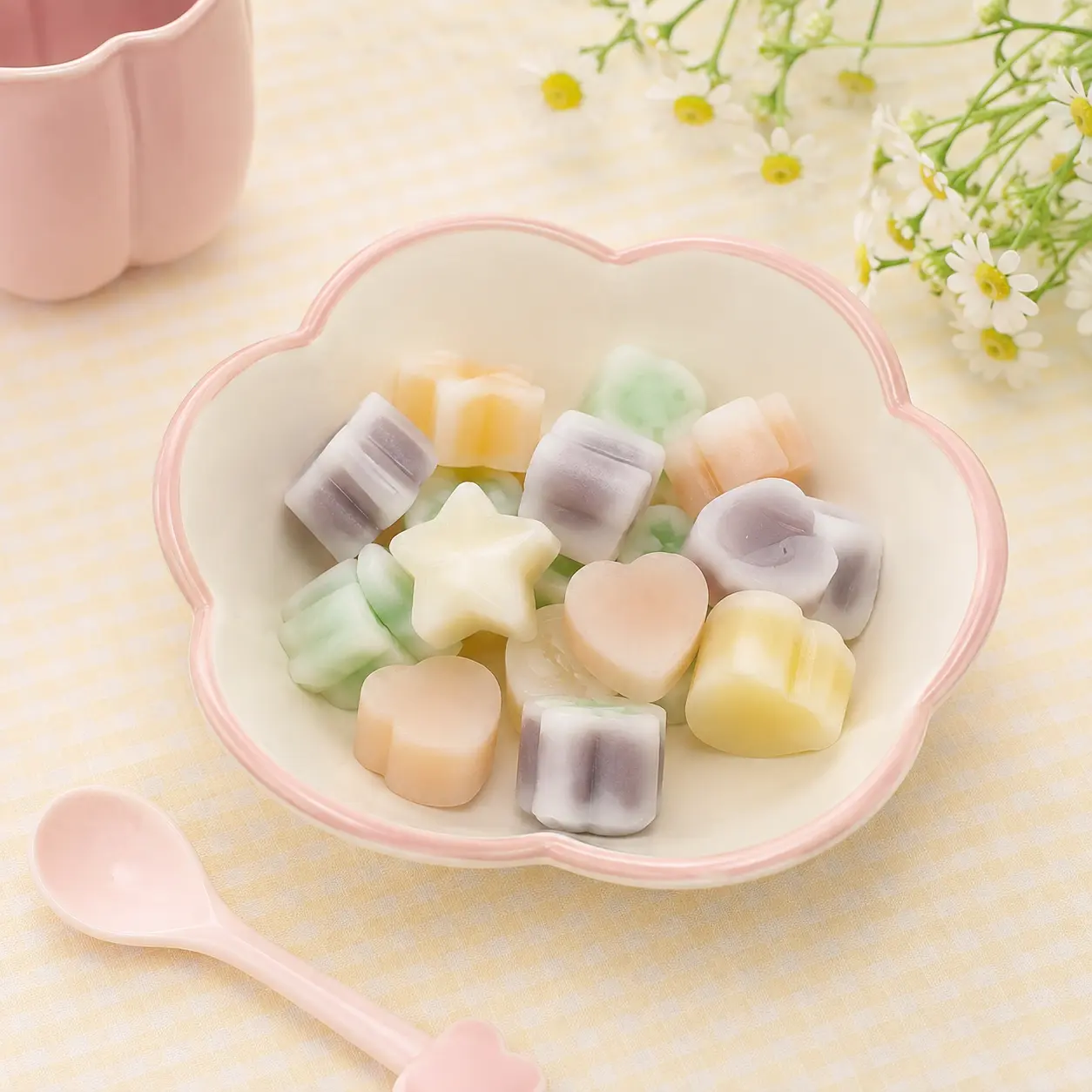 Mini Wax Bottle Candy Drinks, 3.5 oz Box, Fruit Syrup Filled Candy Collection, Unique Shape Chewy Candy, Nostalgic Sweet Snack Gift for Friends and Family