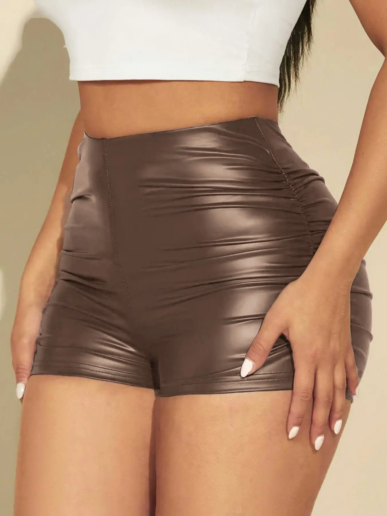 Women's high-waisted pleated slim-fit casual street shorts