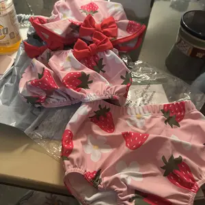 Toddler Baby Girl Three Piece Bathing Suit Swimsuit Summer Bikini Top Trunks Shorts with Sun Hat Swimwear