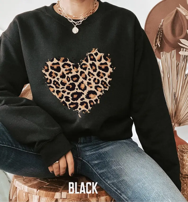 Vintage Friendly Forest Bear And Animal‑Friends Graphic Hoodie, Retro Cartoon Style Casual Pullover, Warm Daily‑Wear Sweatshirt, Cute Animal‑Lover Gift
