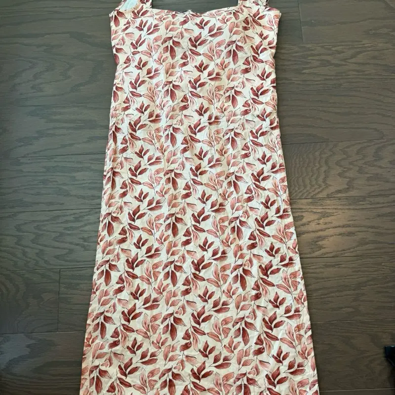 Straight Cut Cotton Long Kurtis with Red Leaf Pattern Women's Fashion Dress