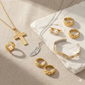 The Essential Mixed Metal Edit: Everyday Jewelry Set