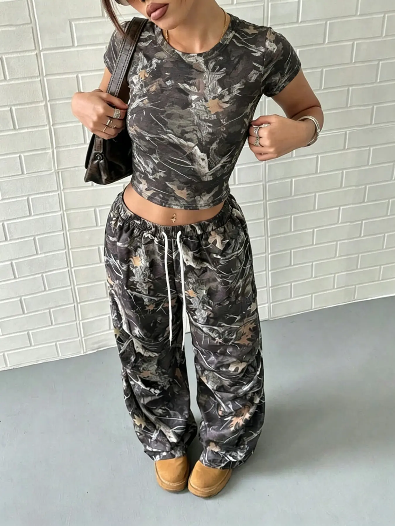 Y2K Tree Pattern Print Camo Two-Piece Set, Camouflage, Short Fitted Round Neck Shoulder T-Shirt & Drawstring Adjustable Wide Leg Pants, Trendy Streetwear, Fashion, Casual Daily, Womenswear