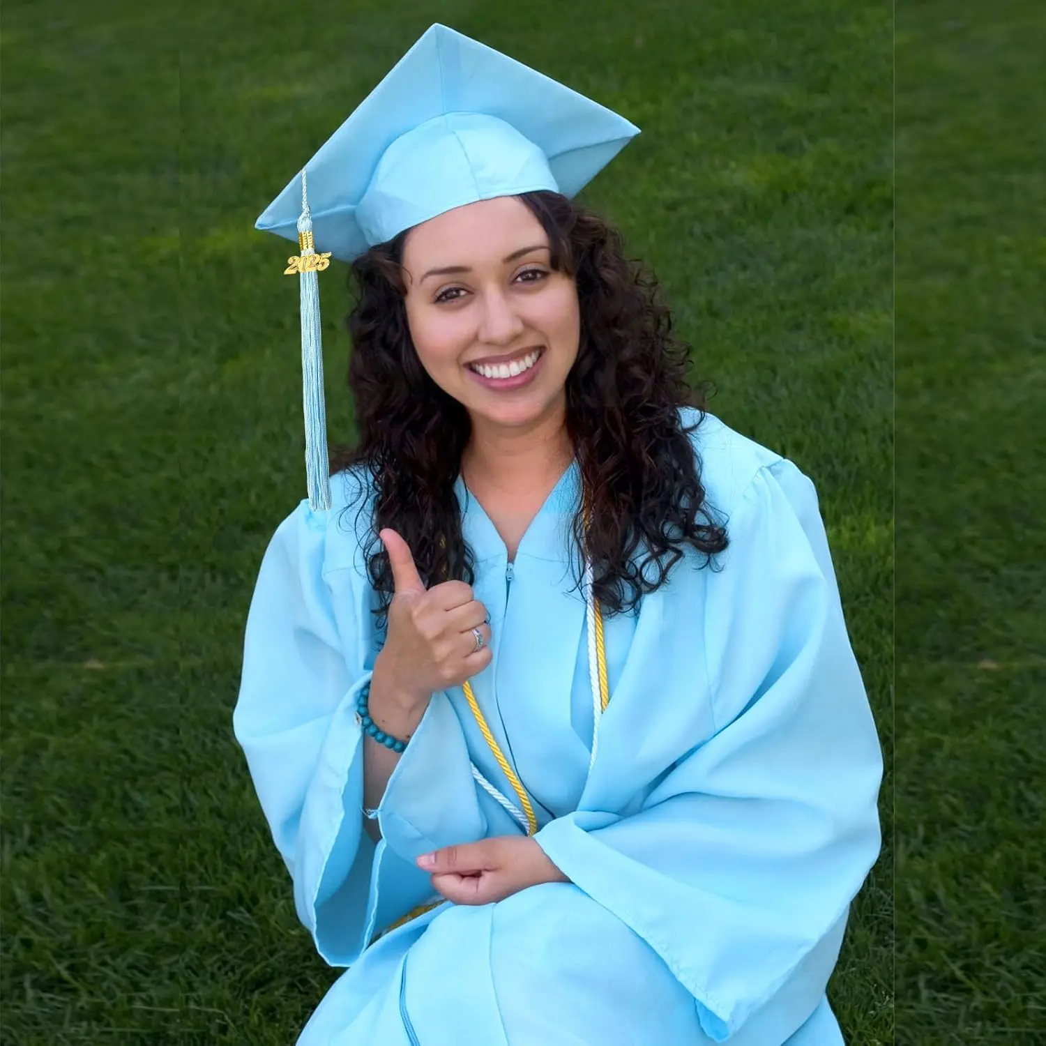 Matte Graduation Cap and Gown 2026 Set with Tassel Graduation for High School College Bachelor Matte Graduation Cap and Gown 2026 Set with Tassel Graduation for High School College Bachelor
