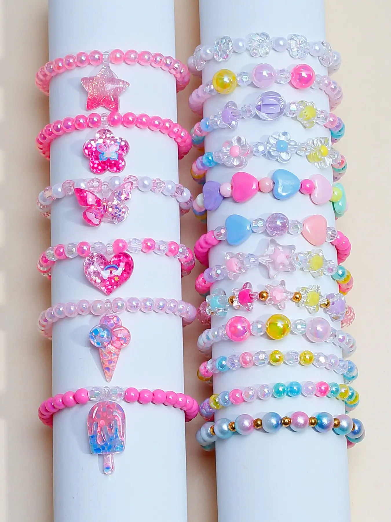 18pcs Acrylic Beaded Bangle Bracelet Set, Resin Star Butterfly Heart Pendants, Party Gift Jewelry for Girls, Cute Jewelry, All Seasons Wear, Random Colors, Acrylic Bracelets, Bracelets Stacking