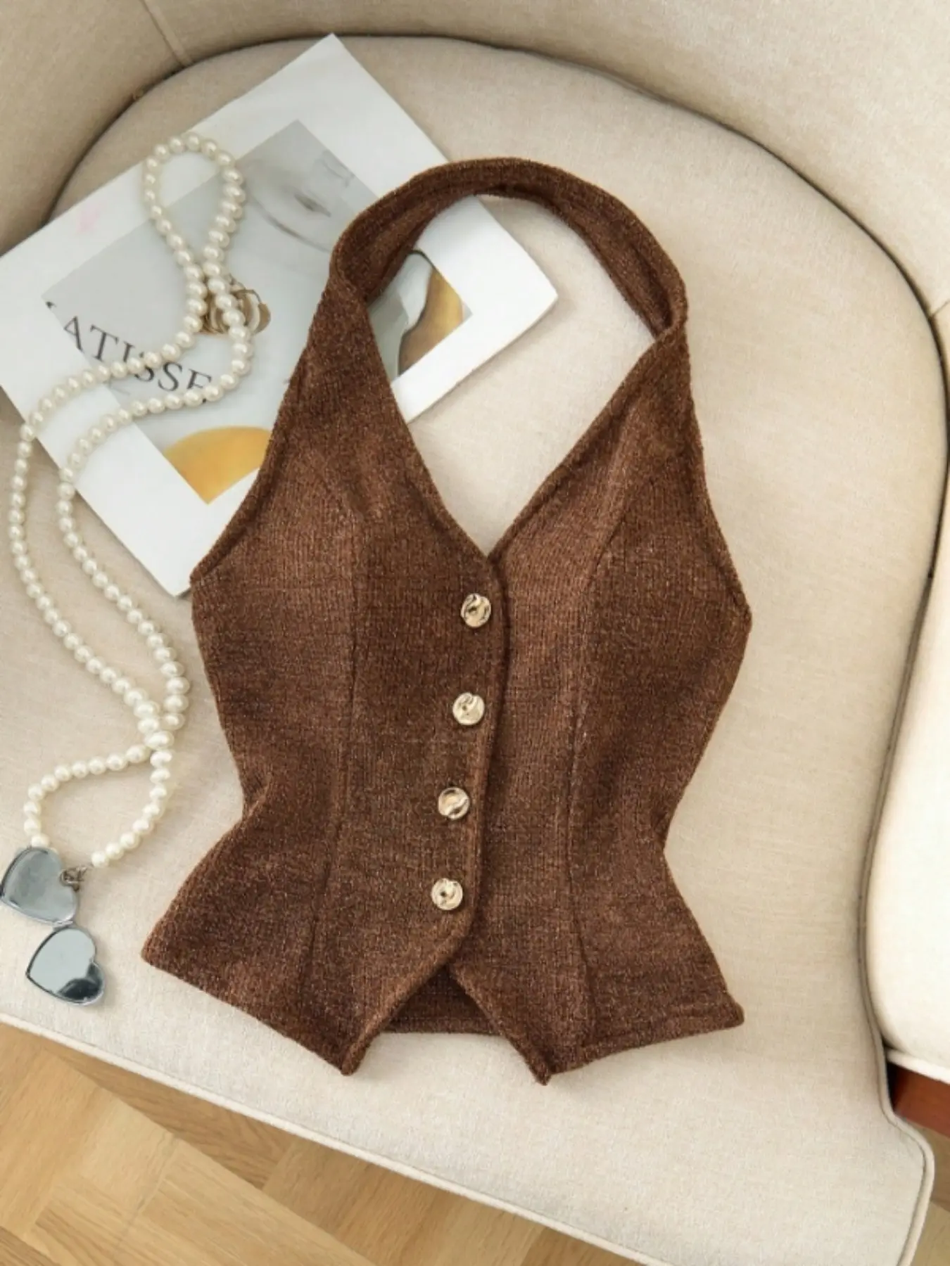 Women's Knit Halter Neck Vest, Casual Fitted Sleeveless, Button-Up Slim Fit Waist-Cinching Open-Back Top. Made with Soft, Comfortable & Breathable Fabric, perfect for daily commutes, shopping trips, and casual hangouts