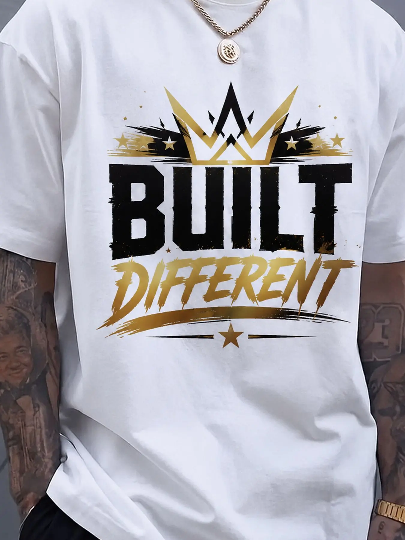 Men'S Short Sleeve T-Shirt, Bold Graphic Tee with 'Built Different' Print, Crown and Star Design, Distressed Text and Brushstroke Lettering, Streetwear Style, Casual Top for Everyday Wear