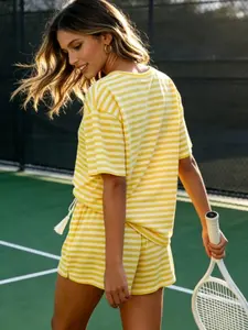 Women's Casual Sporty Striped Short Sleeve Top and Shorts Set, Comfortable Daily Wear, Perfect for Relaxing and Light Activities