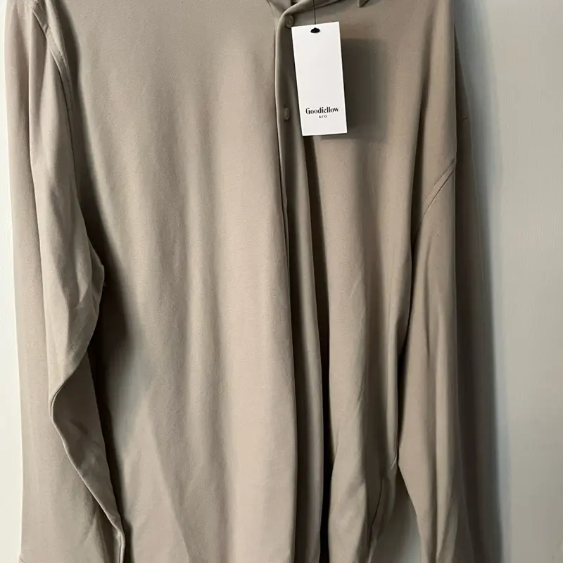 Goodfellow Men's XL Button-Up Dress Shirt - Classic Fit, Long Sleeve, Button-Down Design, Ideal for Formal Occasions
