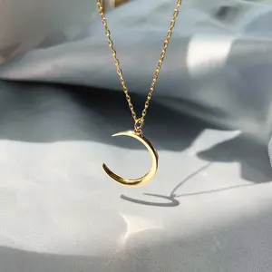 Moon Necklace Golden/Silver Crescent Clavicle Chain Fashion Accessories Women's Jewelry