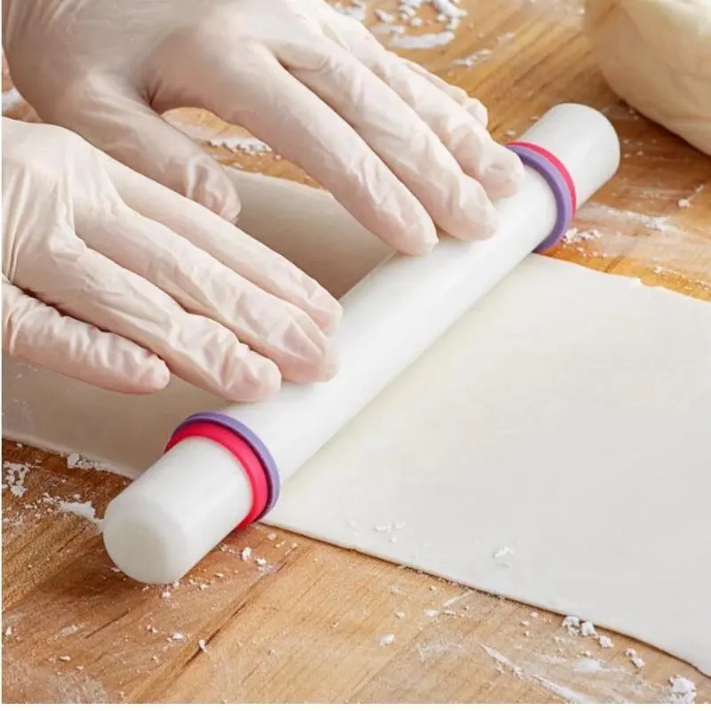 Wilton Fondant Rolling Pin 9-Inch with 2 Sets of Thickness Rings for Cake Decorating Non-Slip Lightweight Plastic Bakeware Utensils