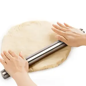 1/3 reusable stainless steel rolling pins, suitable for baking, perfect for rolling out dough for sugar, cookies, pies, dumplings, wontons, and pizza.Hollow lightweight stainless steel dough rollers.