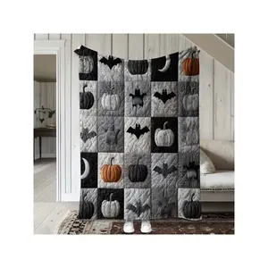 Cozy Halloween Patchwork Quilt with Charming Pumpkins, Spooky Bats & Moon Patterns – Stylish Bedspread for Festive Home Decor