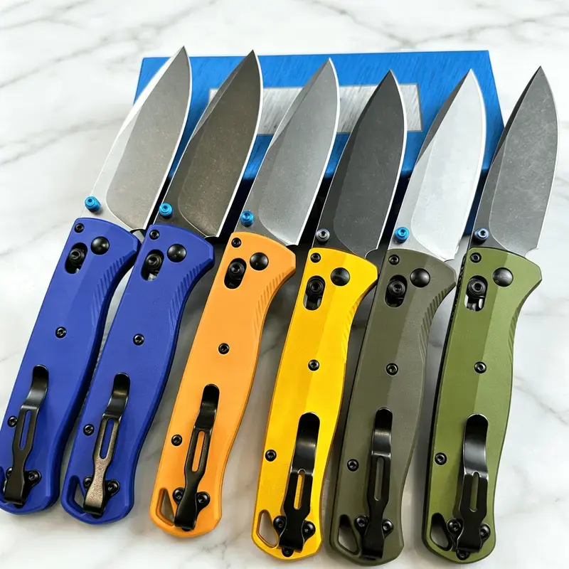 535/535bk/535-2501 portable outdoor folding knife features a high-quality, non-slip handle and a stainless steel blade.An essential tool for outdoor adventures and camping, it makes an excellent gift for Christmas, Halloween, EDC enthusiasts, and men.