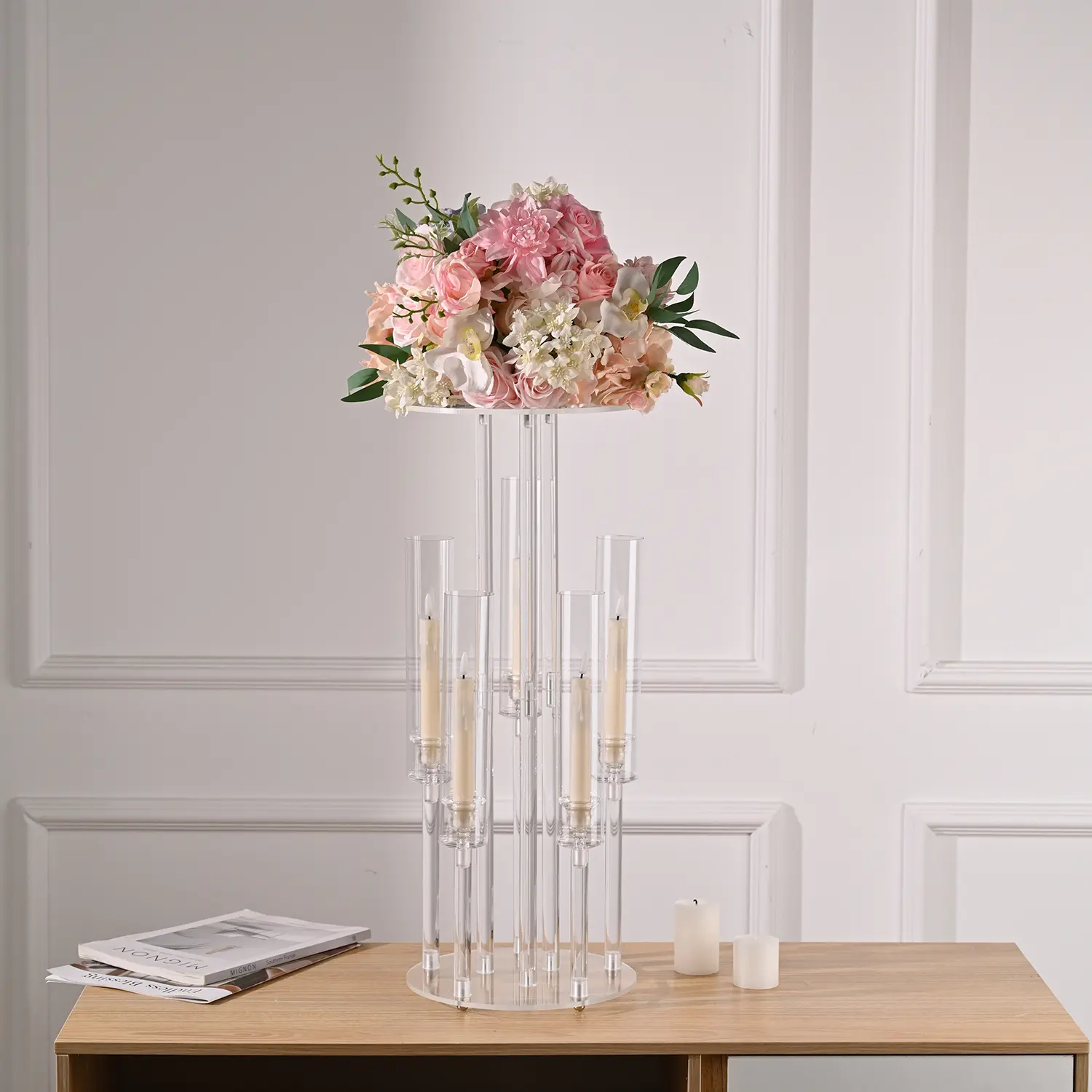 VINCIGANT 23.6in Clear 5 Arm Candelabra with Flower Stand for Tables Acrylic Candle Holder for Wedding Centerpieces Dining Room Banquet Birthday Party Home Event Decoration Party Supplies
