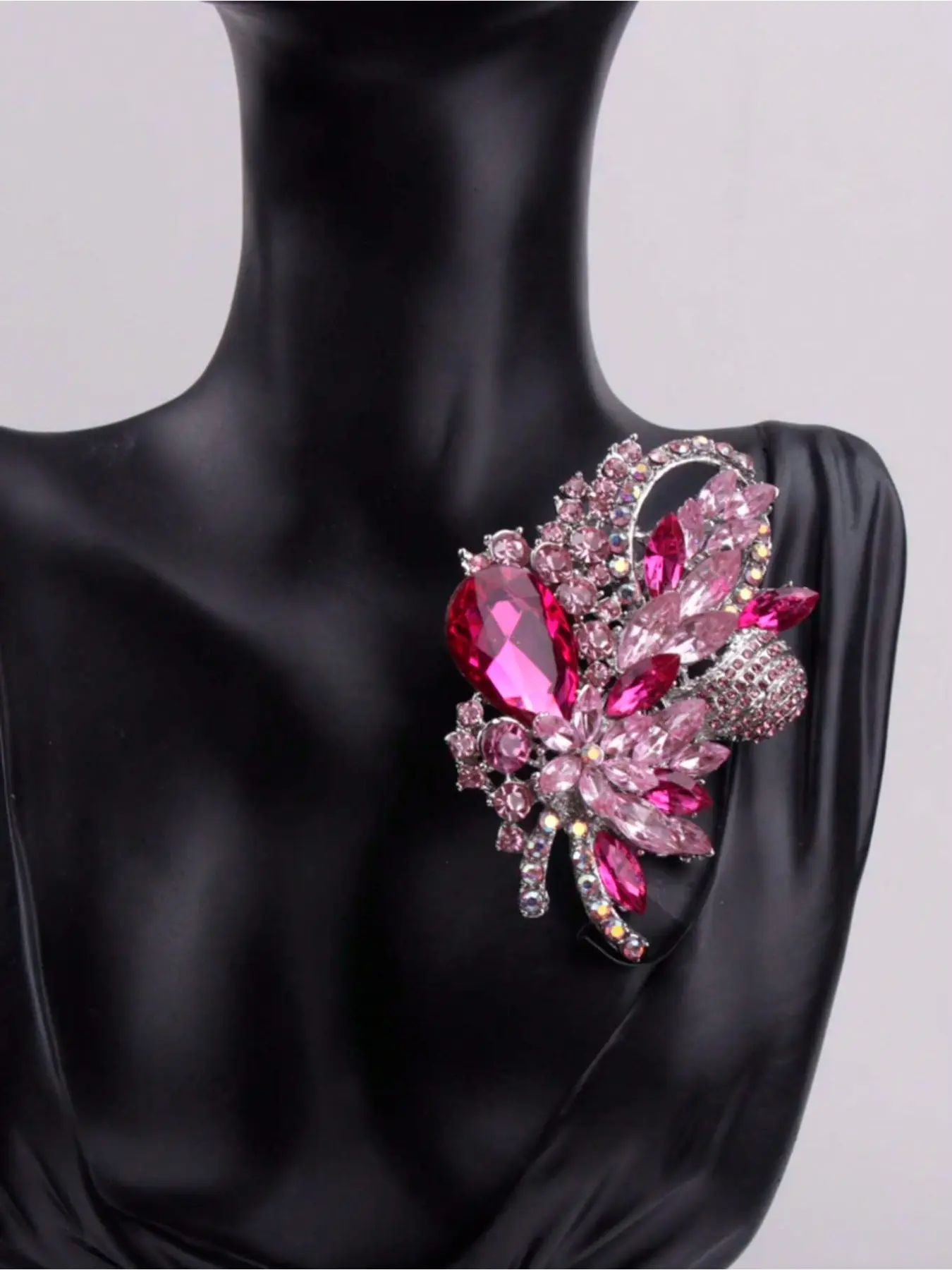 1-piece Luxury Fashion Women's Shiny Rhinestone Brooch, Women's Crystal Suit Jacket Flower Brooch, Fashion Accessory