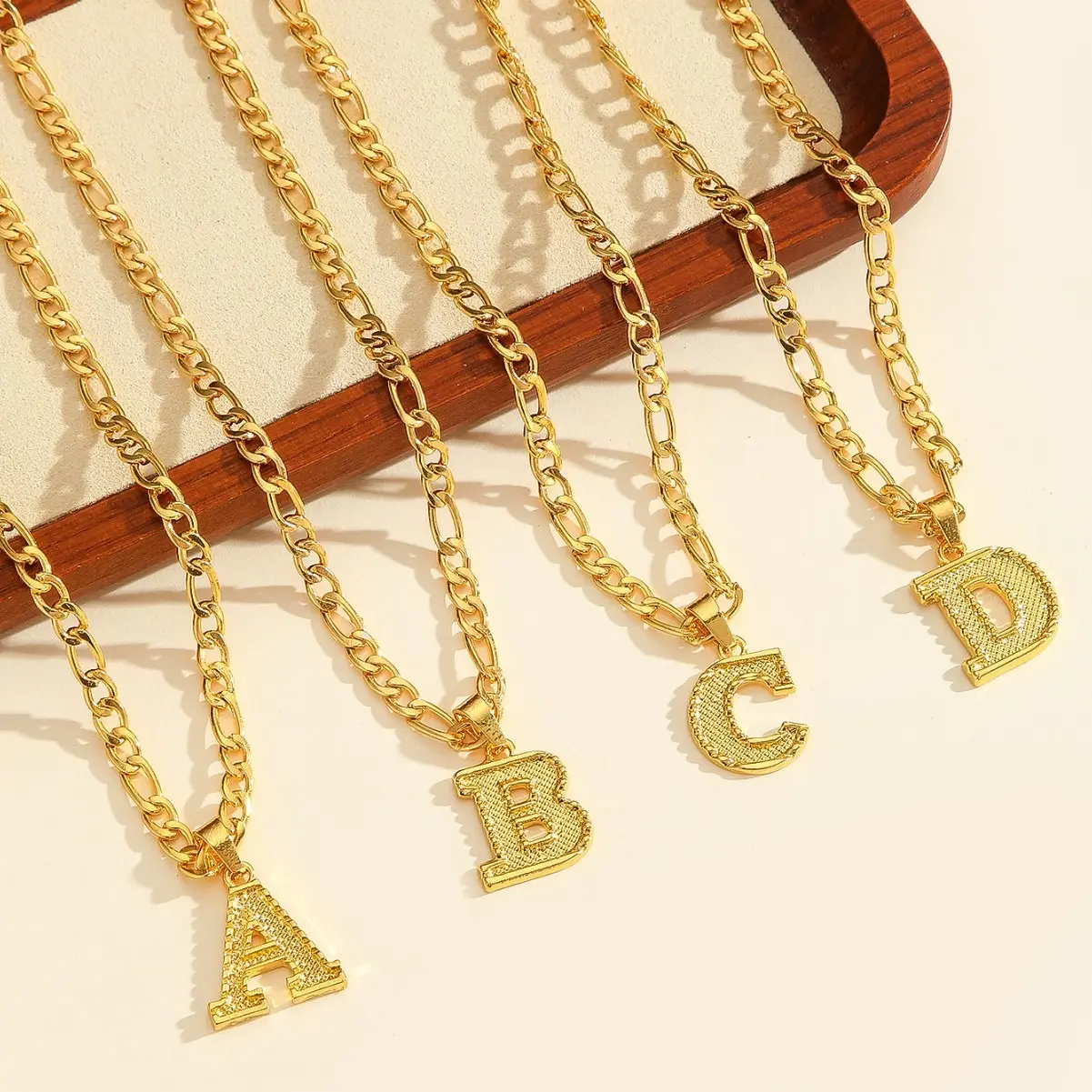 A-Z Name Pendant 26 Capital Golden English Letter Necklace, 18K Gold Plated Waterproof Low Allergy Simple Birthday Gift, Fashionable Couple Necklace, Cheap Item