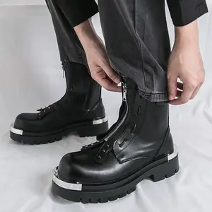 (New)Men'S High-Top Motorcycle Boots with a Large Head, Featuring a Black And Silver Metal Decorative Patchwork, a Front Zipper Closure, Thick Soles for Added Height, Ideal for British Formal Attire, Casual Outings, And Stylish Short Boots
