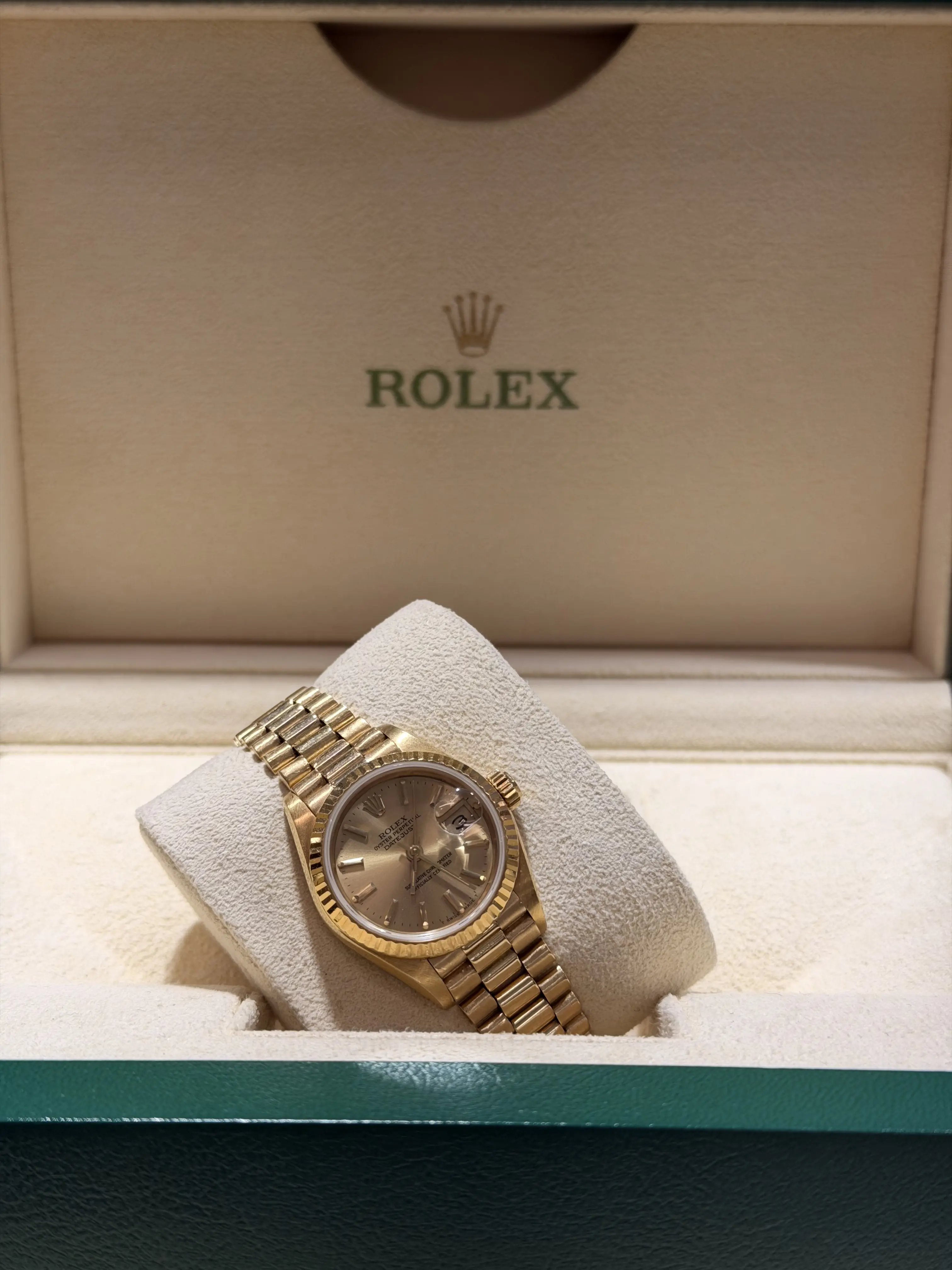 Rolex Datejust 26 mm Champagne Stick Dial Presidential Bracelet 18K Yellow Gold Watch